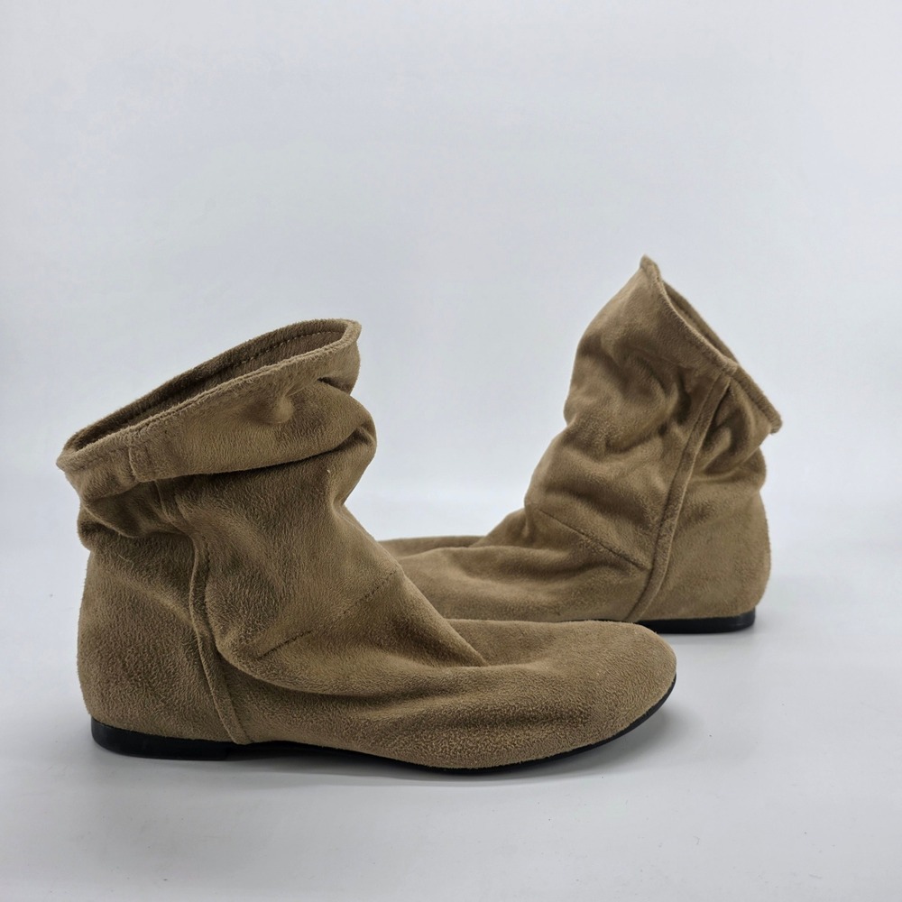 Robyn Slouch Ankle Boots Tan Taupe Faux Suede Flat Booties sz 7.5 Boho Fairycore